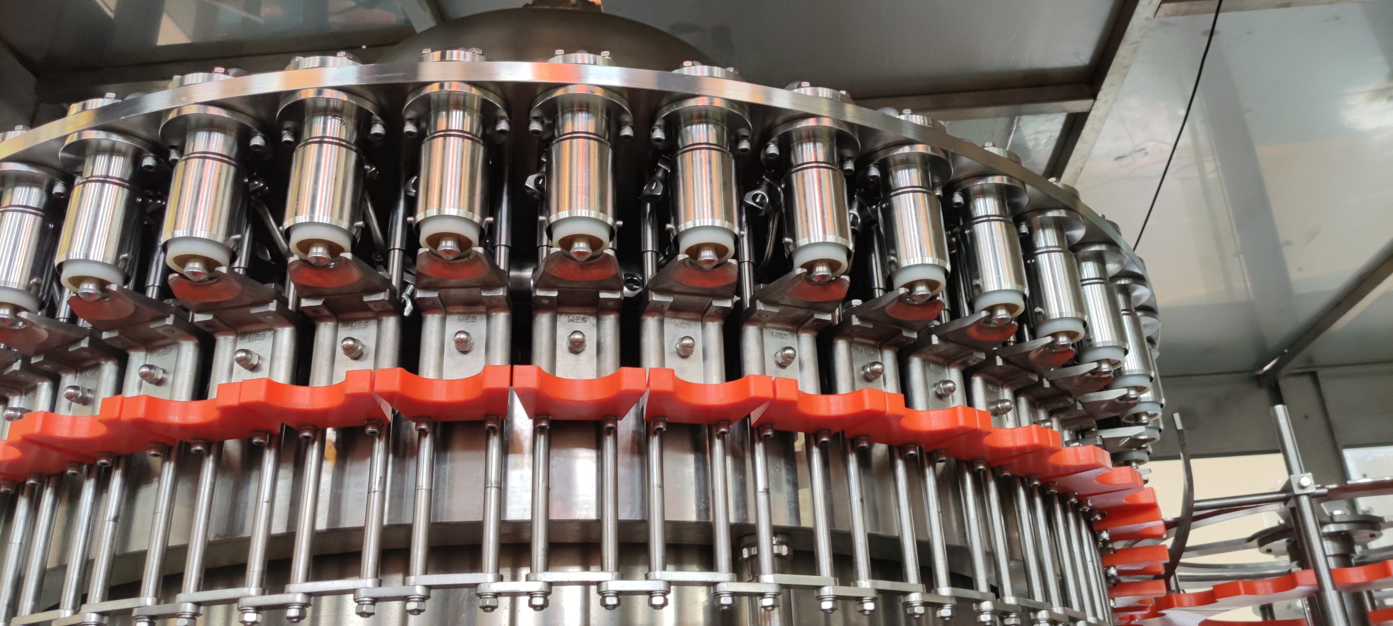 自动200ml-2l pet瓶 hdpe瓶玻璃瓶果肉果汁灌装机生产线 ——皮碗阀